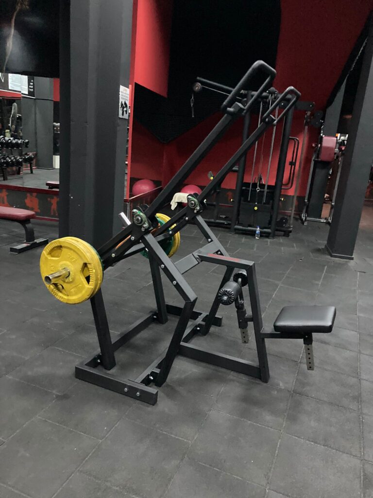 Plate Loaded Lat Pulldown Machine