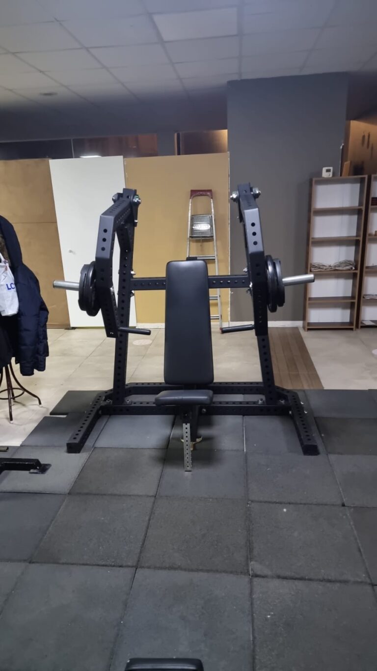 Vertical Chest Press Machine